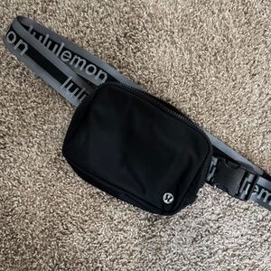 lululemon athletica Belt Bag